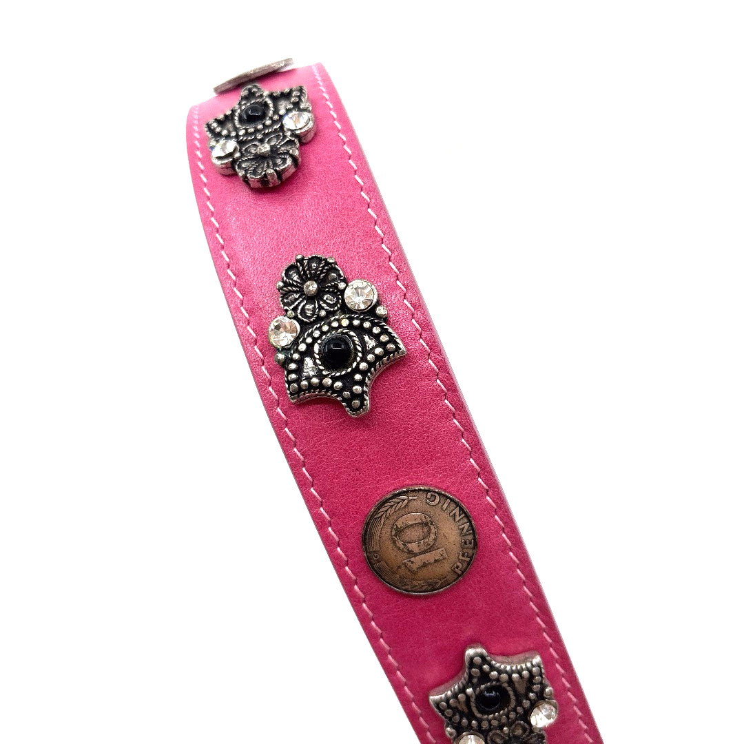 COLLIER CUIR SOUPLE ROSE AVEC DECORATION INCAS ET PIECES TAILLE 63 A 68 CM X 4 GRAND CHIENS
