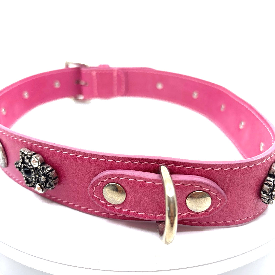 COLLIER CUIR SOUPLE ROSE AVEC DECORATION INCAS ET PIECES TAILLE 63 A 68 CM X 4 GRAND CHIENS