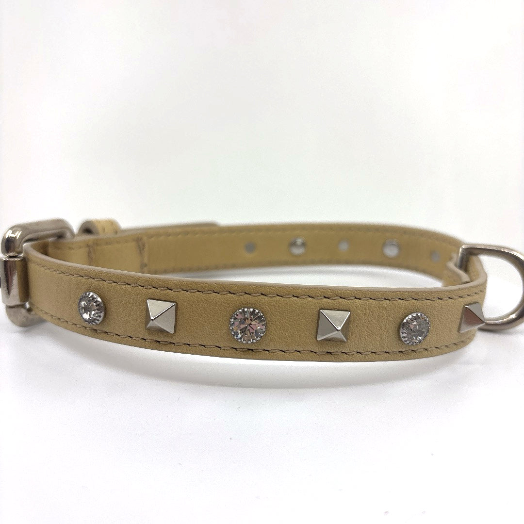 COLLIER CUIR SOUPLE BEIGE STRASS ET PYRAMIDES TAILLE 48 A 52 CM LARGEUR 1.5 CM